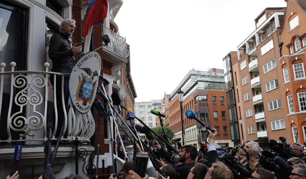 Julian Assange, huésped incómodo de Ecuador