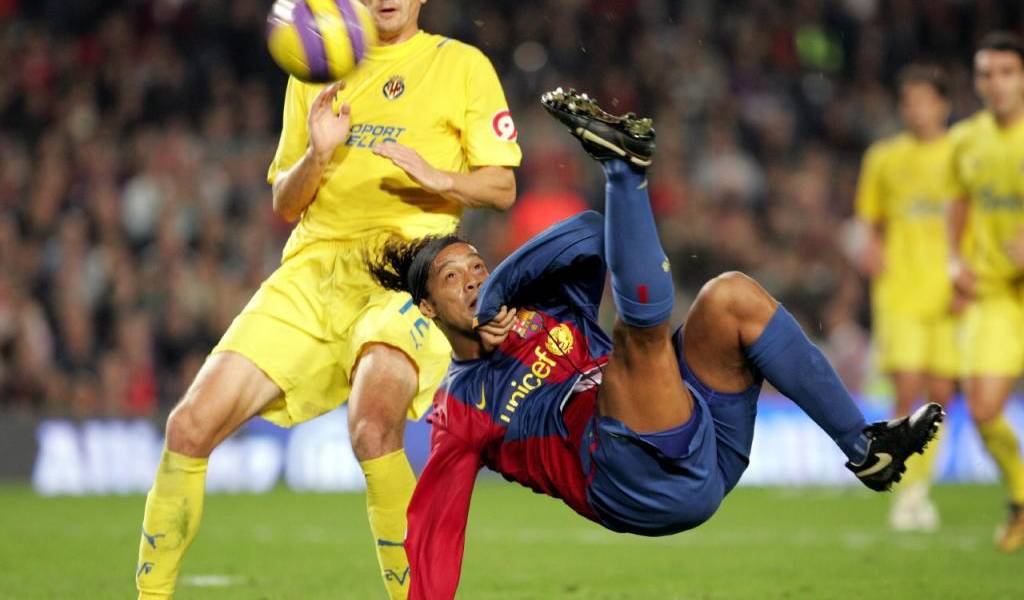 Recuerda los 10 mejores goles de Ronaldinho hoy en su cumpleaños