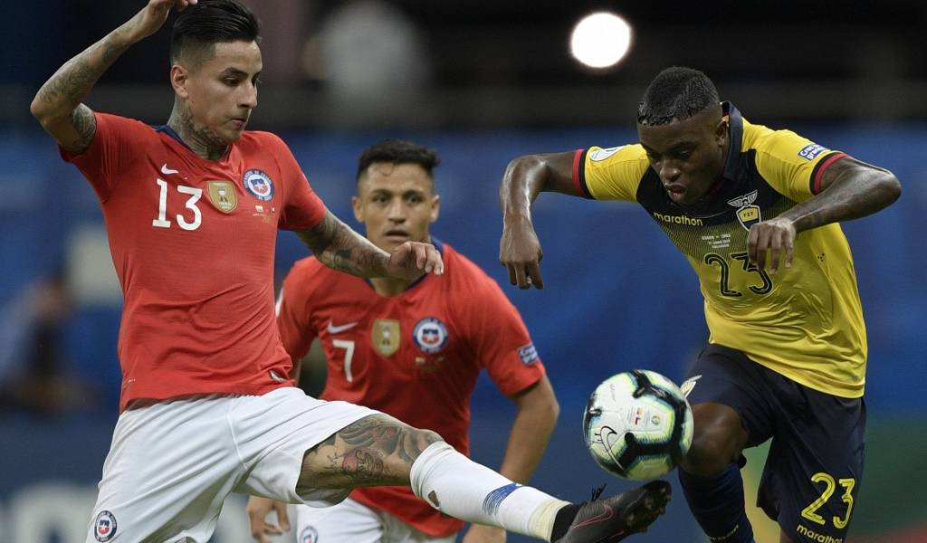 Ecuador tiene 5 jugadores con tarjeta amarilla