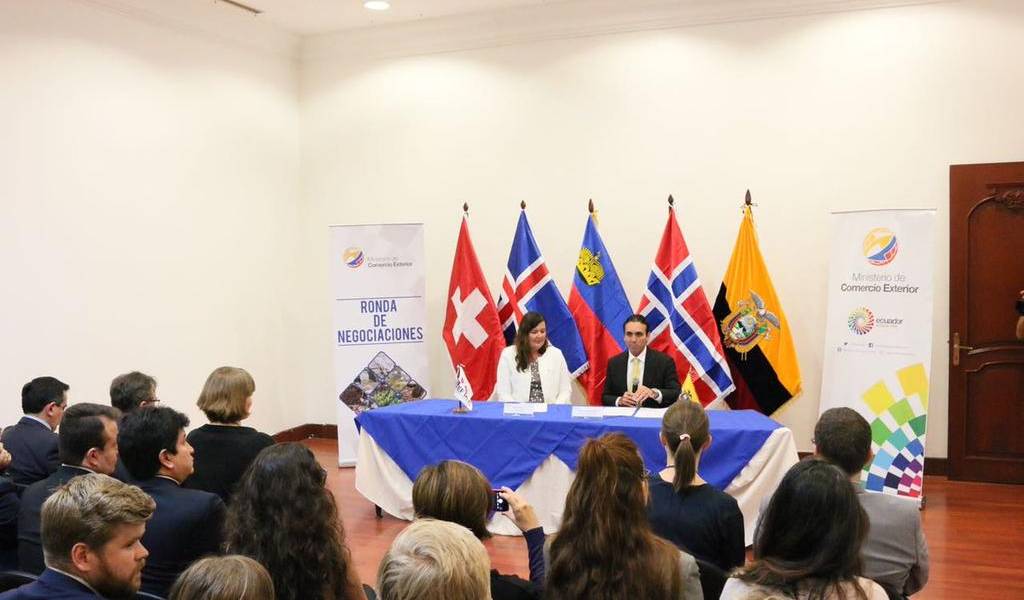 Ecuador espera concluir en diciembre un acuerdo con países fuera de la UE