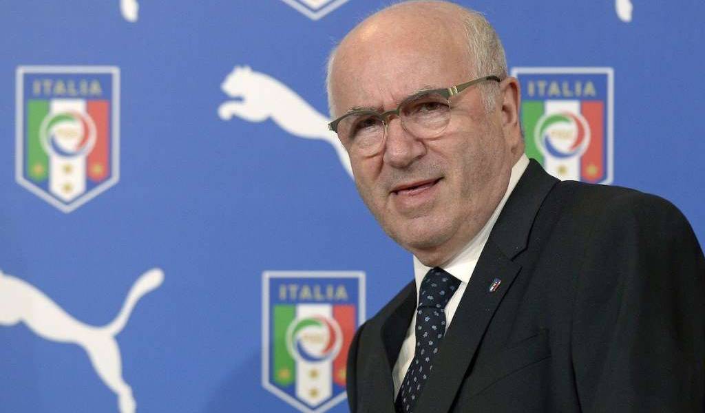 Renuncia el presidente de la Federación Italiana de Fútbol