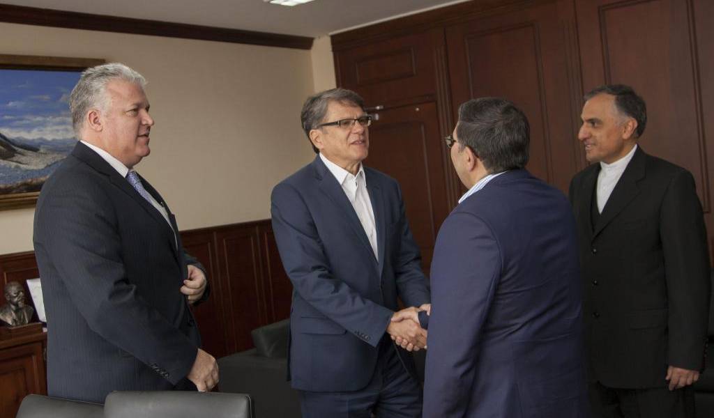 Ecuador e Irán analizan el aumento de su cooperación bilateral