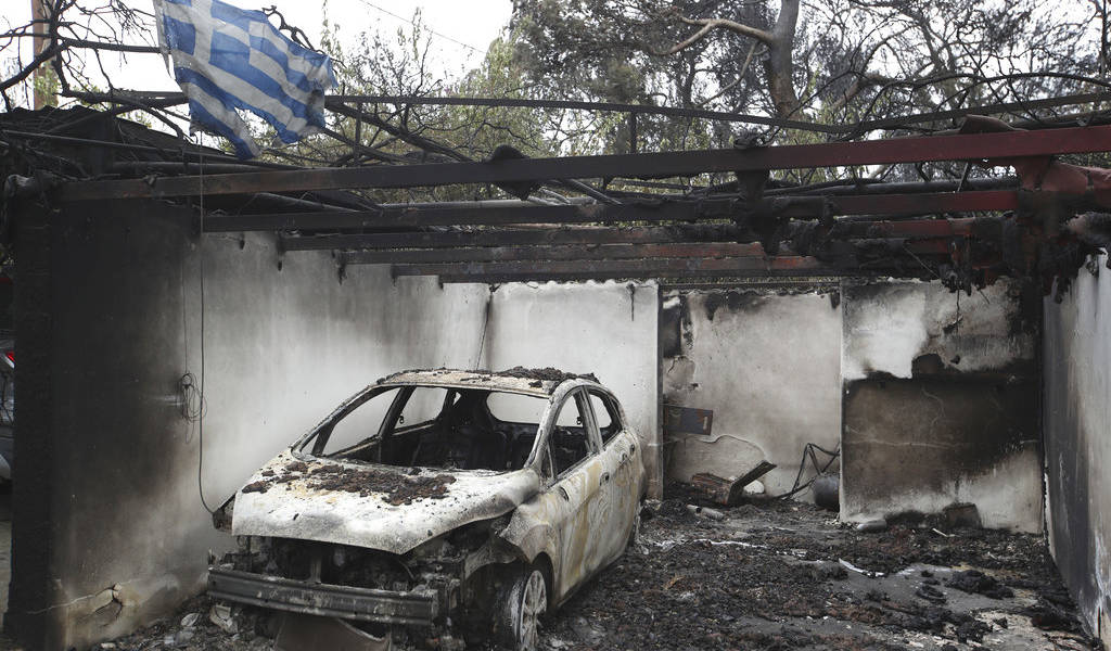El balance de muertos en los incendios en Grecia sube a 96