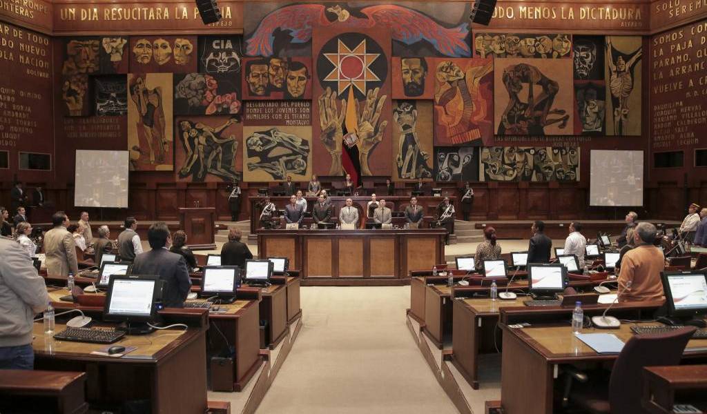 Asamblea corrige omisión en ley de reformas al Issfa e Isspol