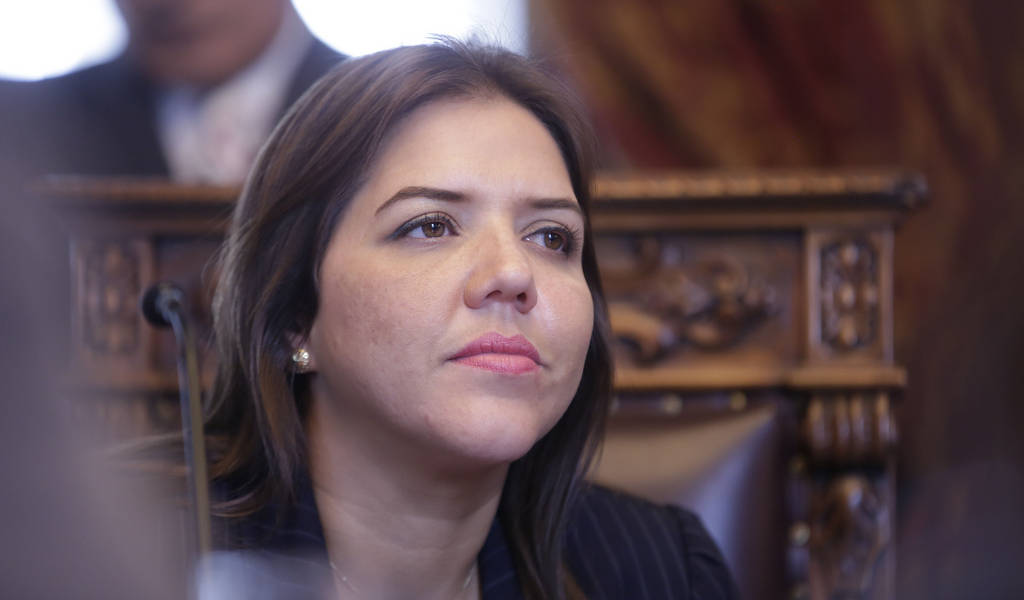 Con 70 votos positivos, la Asamblea elige a María Alejandra Vicuña como vicepresidenta de la República