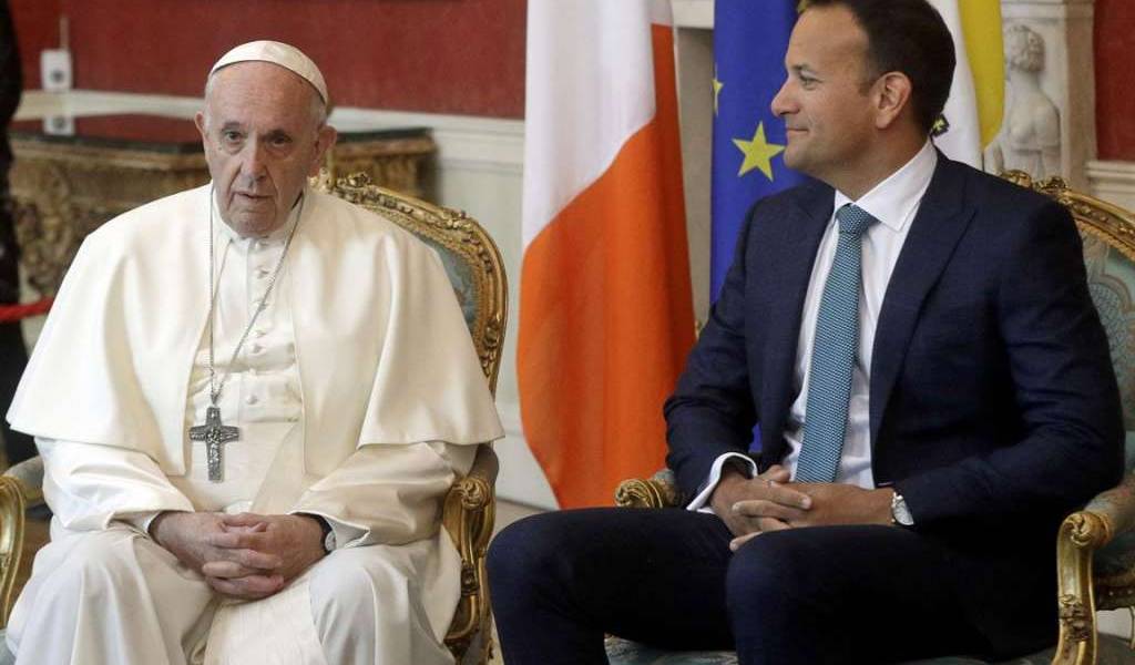 Primer ministro pide &quot;acciones y no palabras&quot; al papa