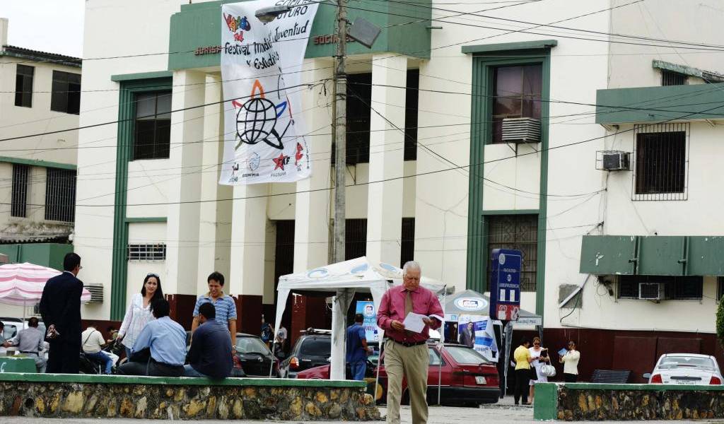 Remueven a titular de recursos humanos de la Universidad de Guayaquil