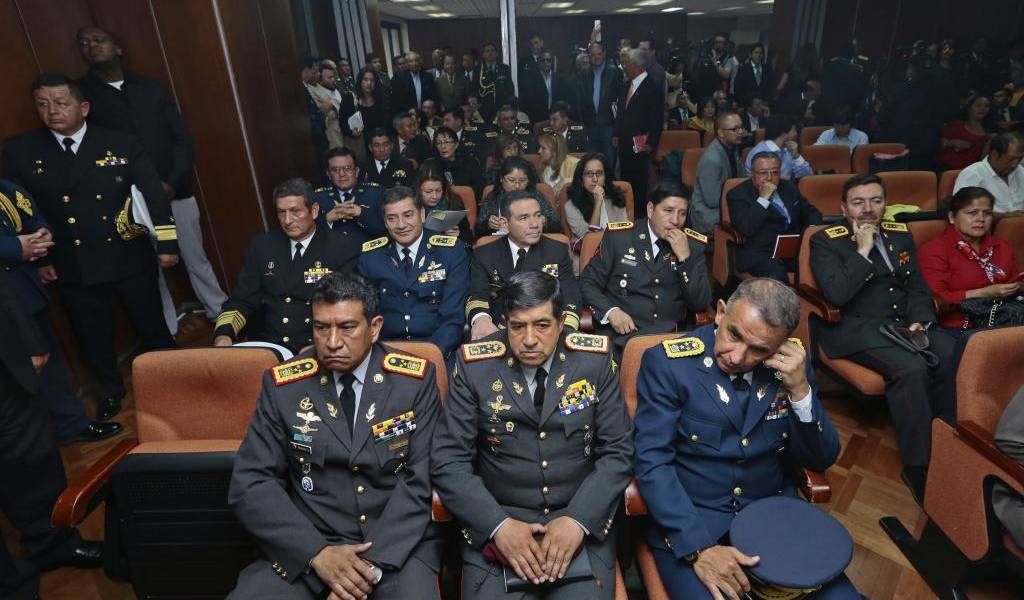 Ejecutivo cuestiona presencia de cúpula militar en juicio de lesa humanidad