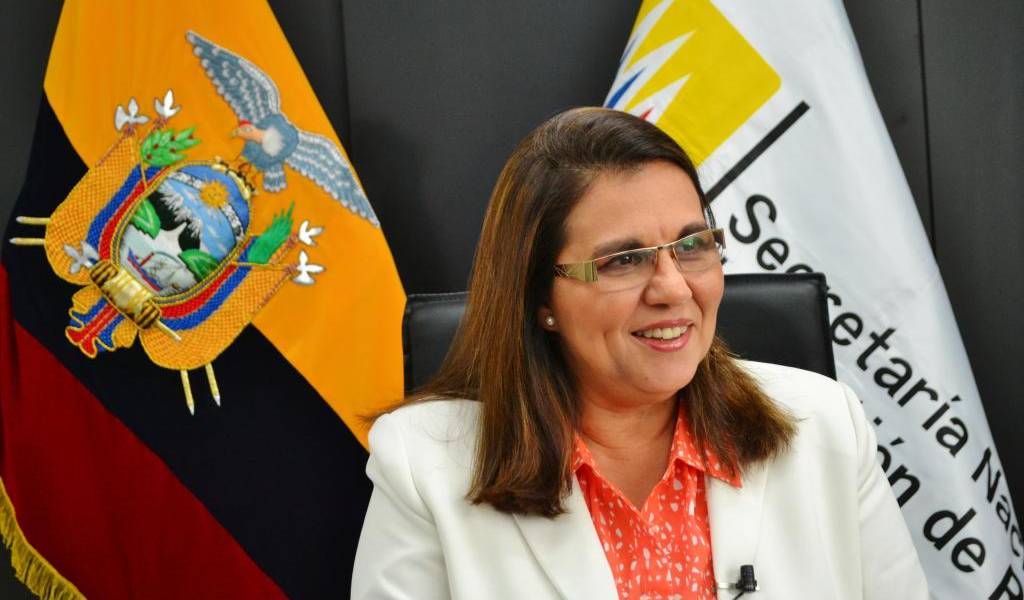 Gobierno acepta renuncia de María del Pilar Cornejo como Secretaria de Gestión de Riesgos