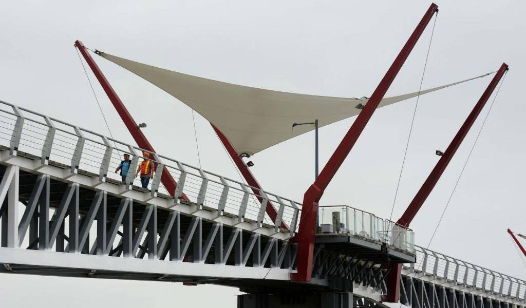 Todo listo para la apertura del puente peatonal entre Guayaquil y la isla Santay