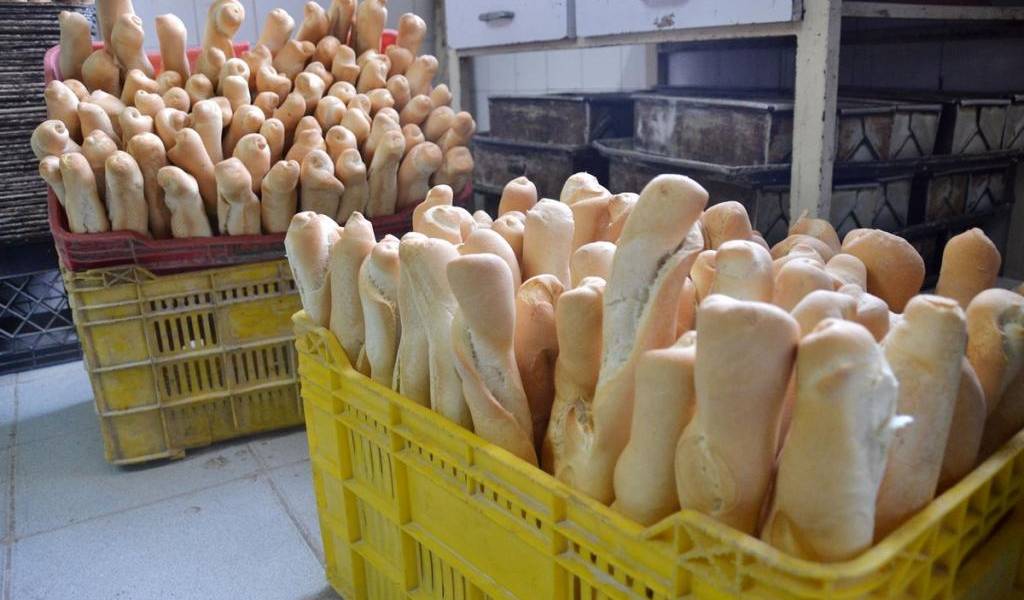 Gobierno venezolano expropia primeras 2 panaderías por &quot;guerra del pan&quot;