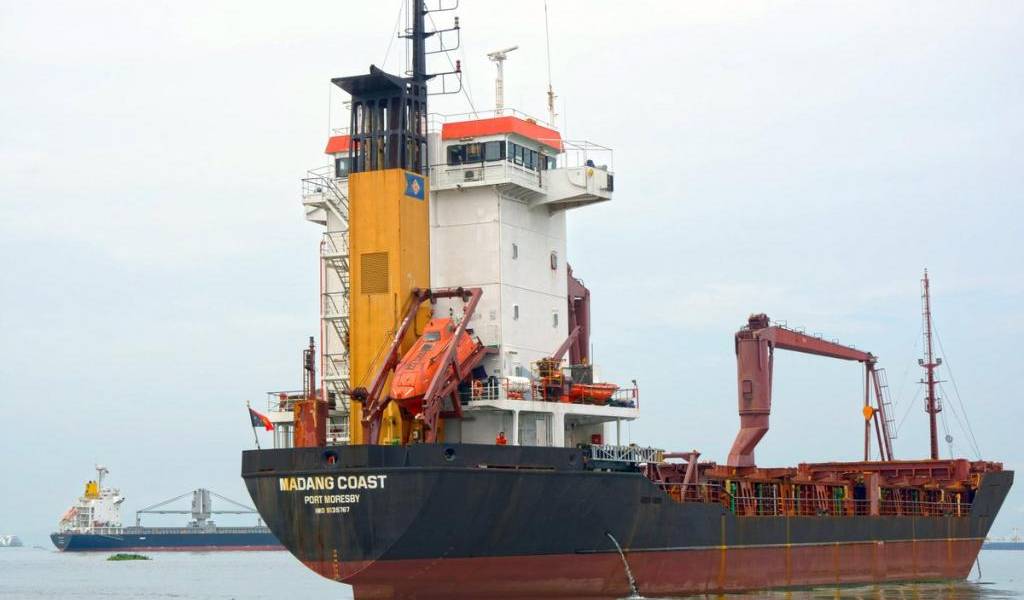 Comerciantes denuncian demora en embarcación de víveres hacia Galápagos