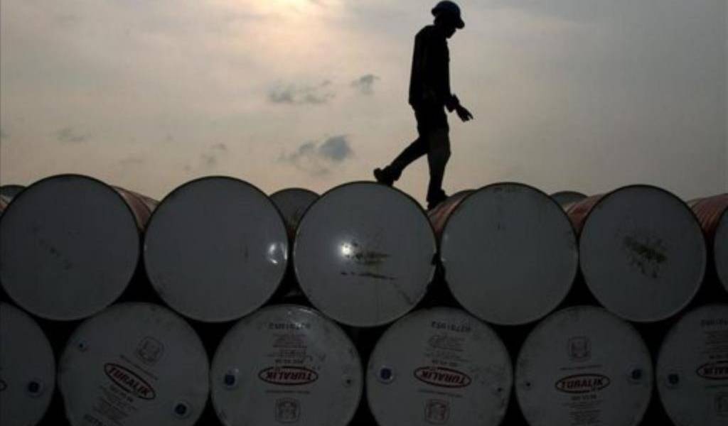 El petróleo termina en neta alza en Nueva York, a 53,29 dólares el barril