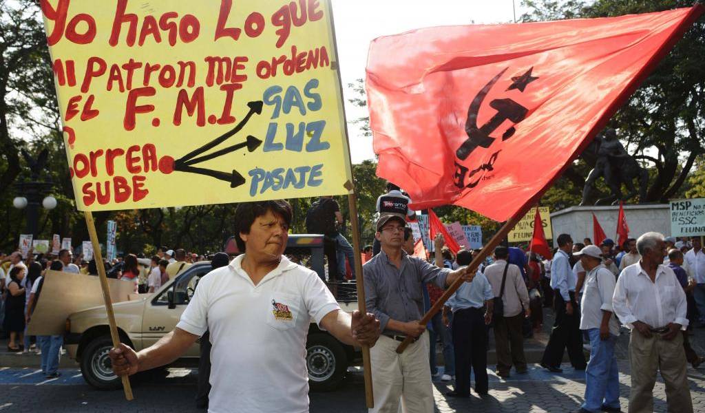 Normalidad en las marchas a favor y contra el Gobierno en Guayaquil