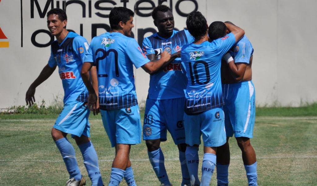 Manta golea al Deportivo Quito