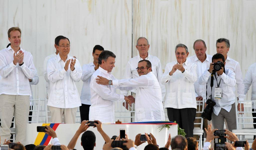 Colombia: Gobierno y el grupo guerrillero de las FARC celebrarán “cónclave” de plan de paz