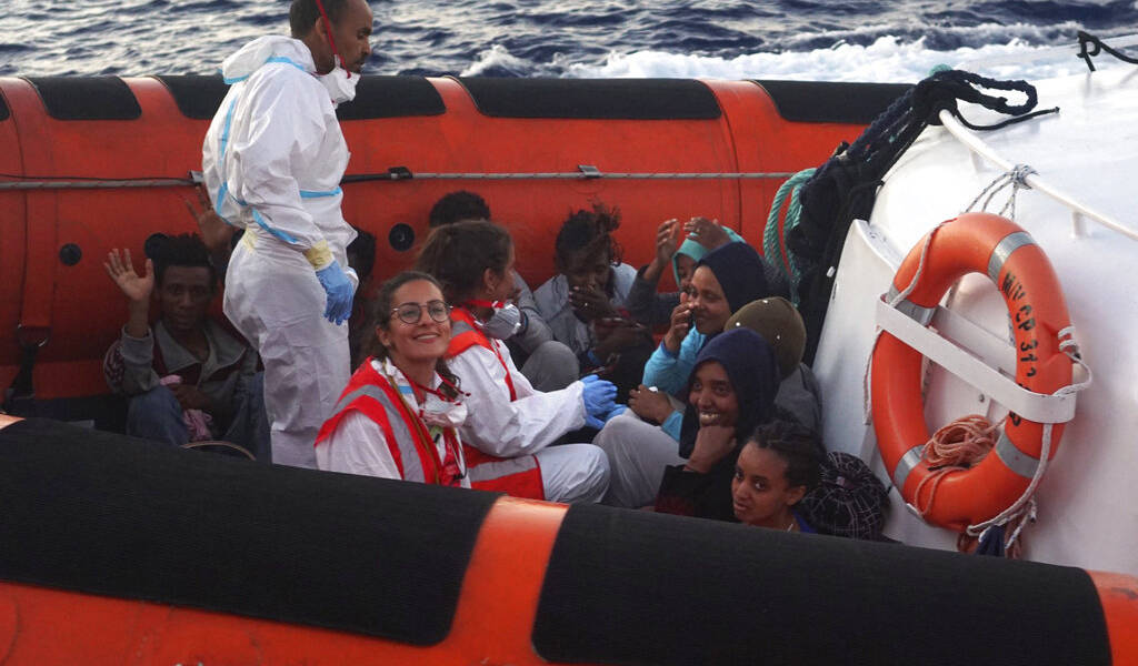 ONG pide a Italia que permita el desembarco de 134 migrantes