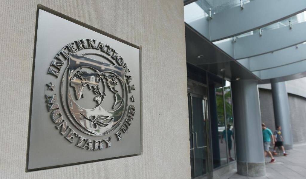 Analistas recomiendan reducir gasto público para evitar decrecimiento que advierte FMI