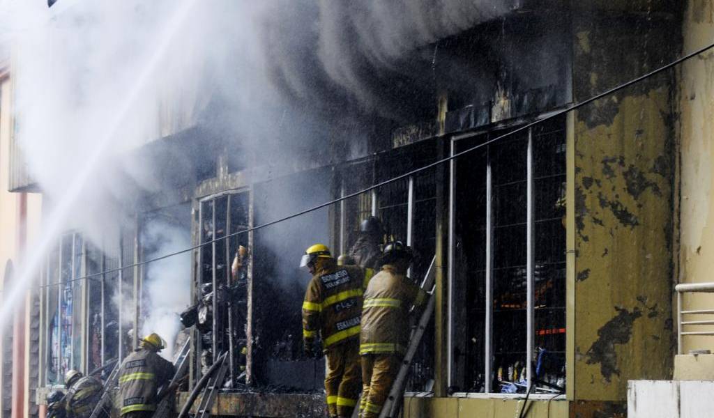 Se retoman actividades en Bahía Mall tras incendio, investigación sigue