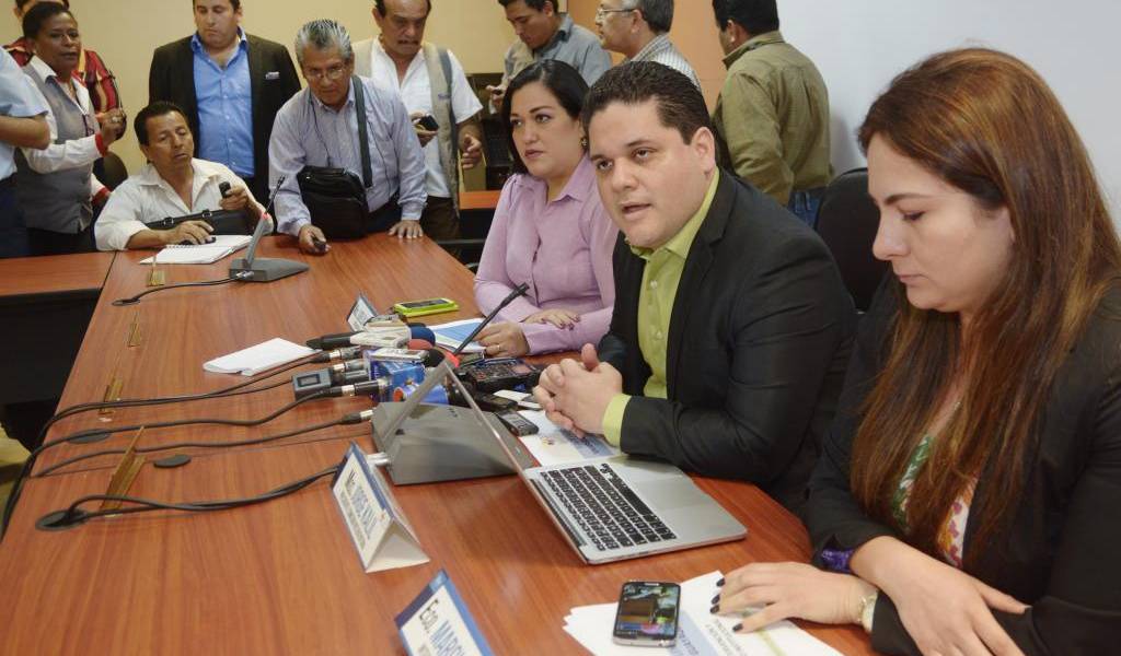 Polémica tras la renuncia del rector de la Universidad de Guayaquil