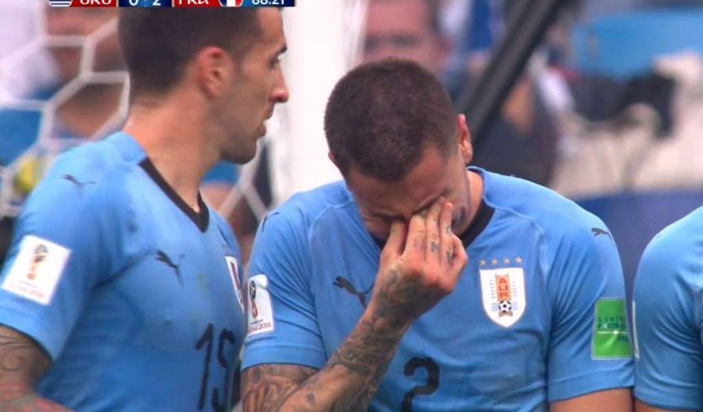 Entre lágrimas, Giménez se depidió del Mundial antes del pitazo final