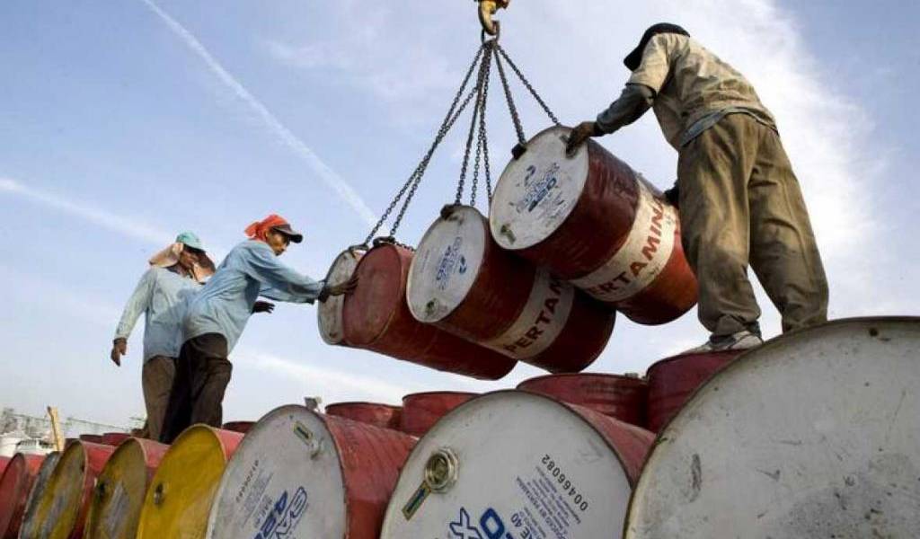 Petroamazonas consigue récord de 366.754 barriles de crudo por día en abril