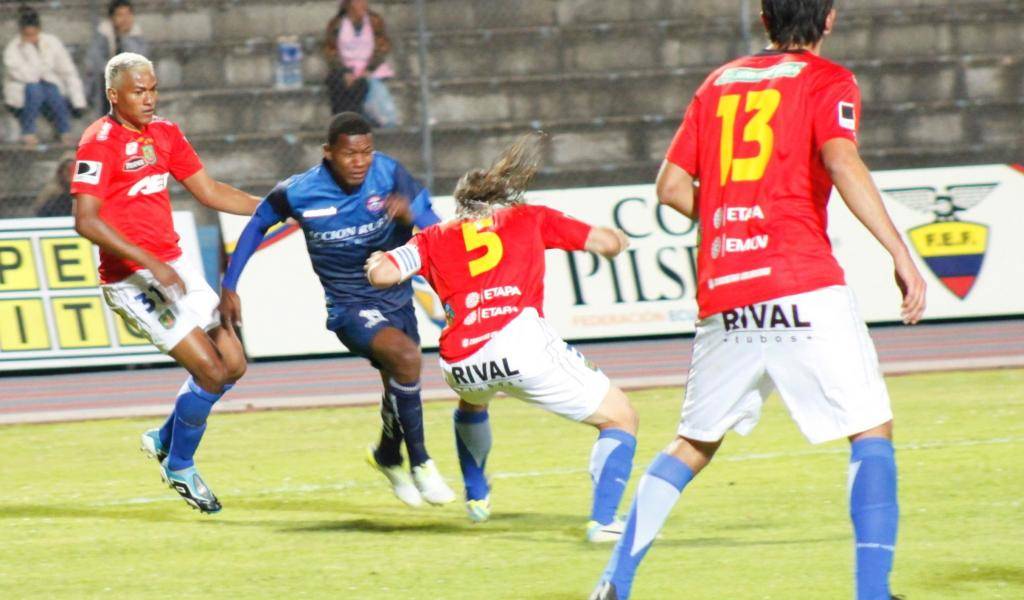 Deportivo Cuenca ganó en Riobamba pese a protesta del plantel