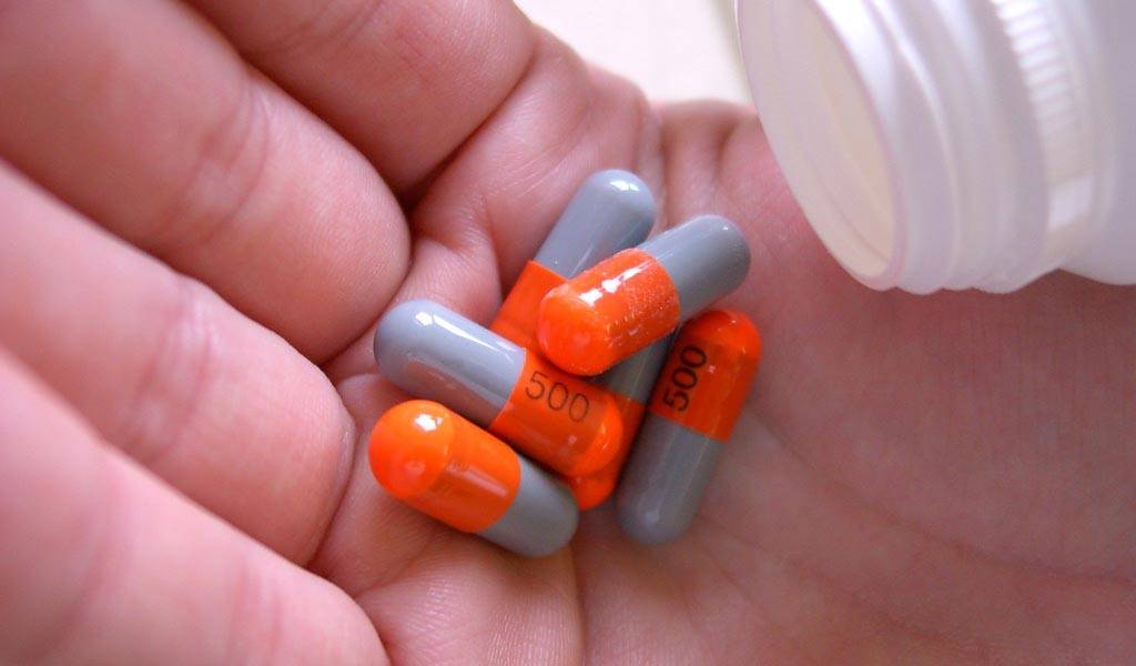 Gobierno revisará y fijará precios oficiales de medicamentos hasta septiembre