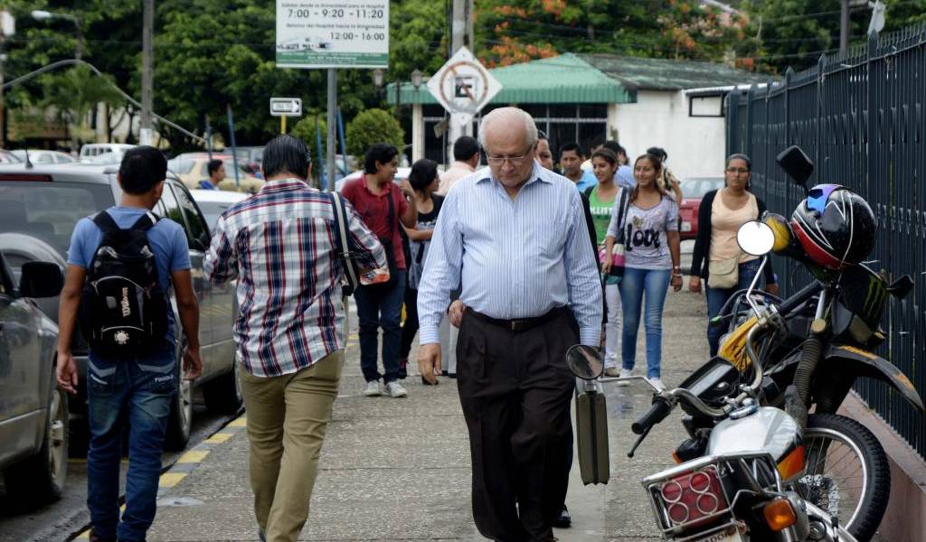 Polémica tras la renuncia del rector de la Universidad de Guayaquil