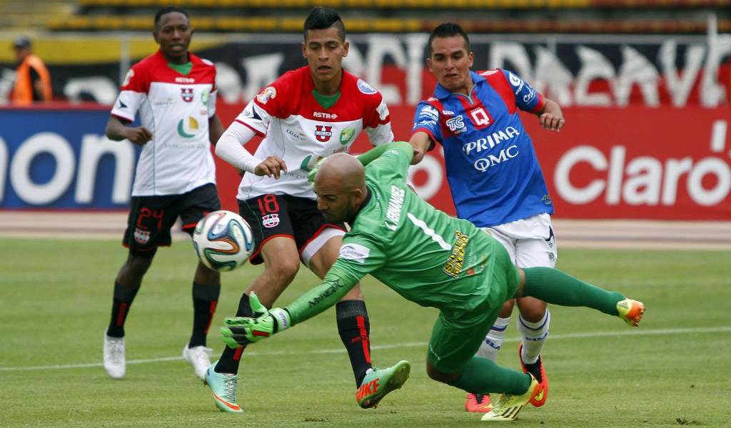 Liga de Loja remontó al Deportivo Quito y le ganó en su cancha 2-3