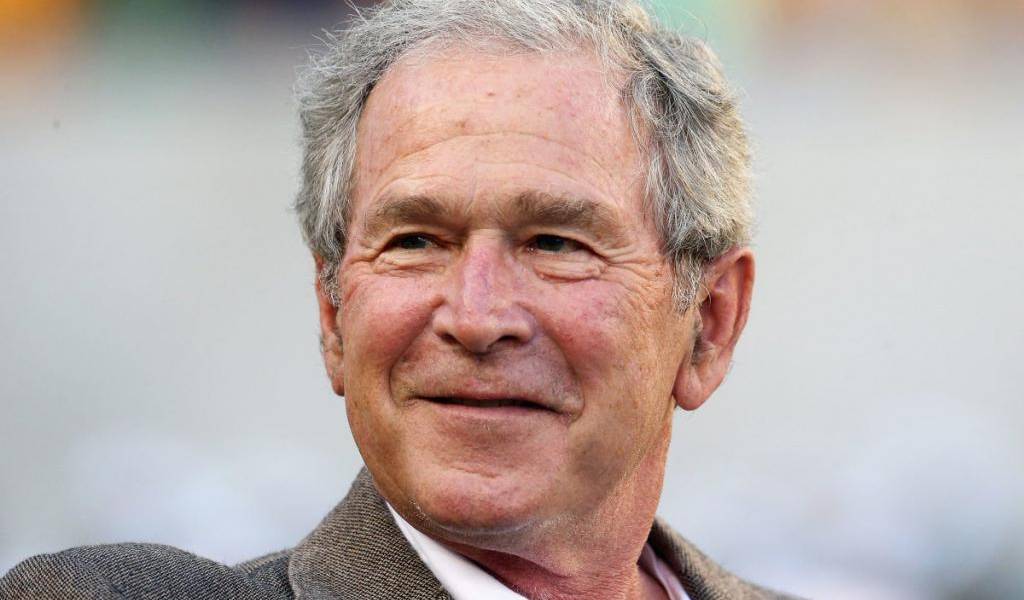 Expresidente Bush hará el lanzamiento de moneda en Super Bowl