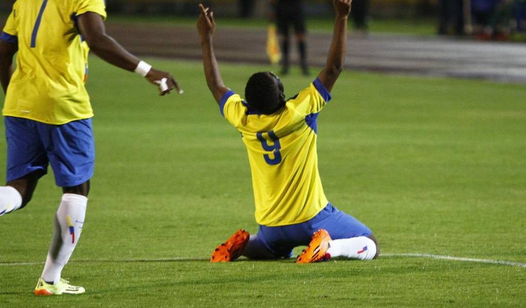 Selección de Ecuador derrotó 2-1 al combinado de extranjeros