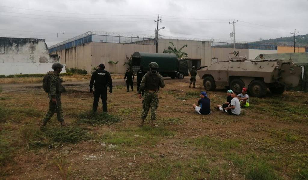 5 reos intentaron fugar de cárcel de Guayaquil camuflándose entre visitantes