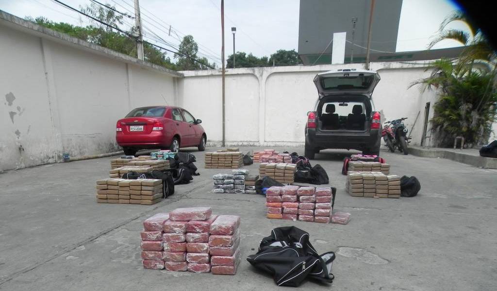 Policía incauta 471 paquetes con cocaína en Guayaquil