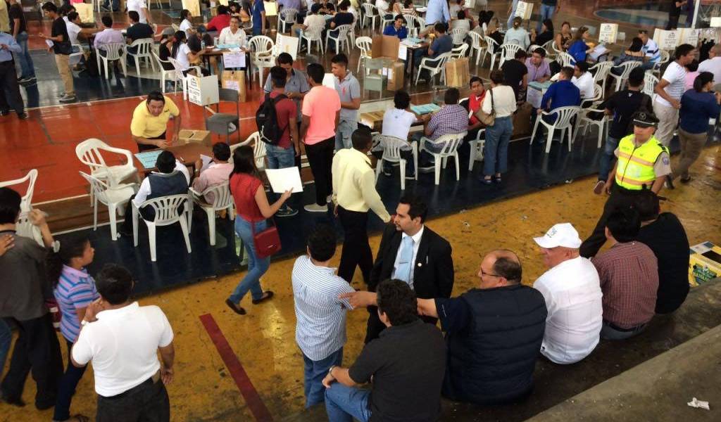42.000 votantes eligen a nuevas autoridades de la Universidad de Guayaquil