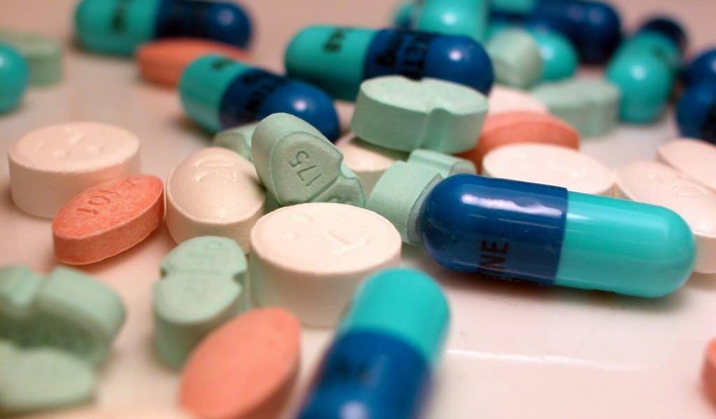 Ecuador deroga patentes de nueve medicamentos contra el sida y cáncer