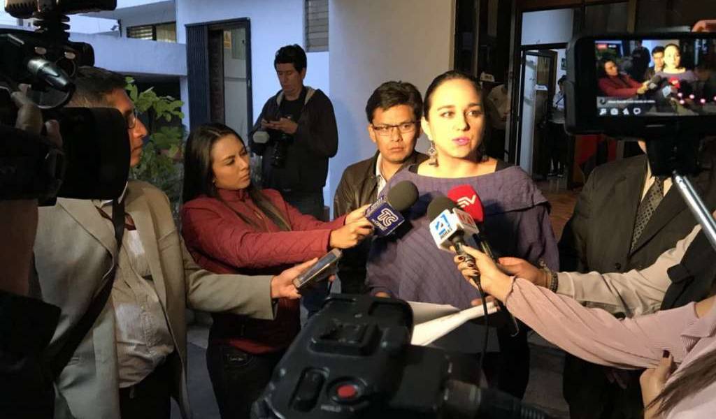 Gabriela Rivadeneira presenta denuncia contra jueces en Tribunal Contencioso Electoral