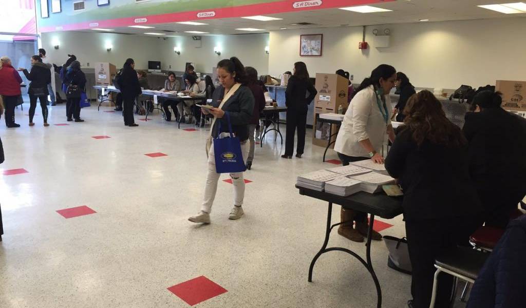 Ecuatorianos residentes en Nueva York ejercieron su derecho al voto