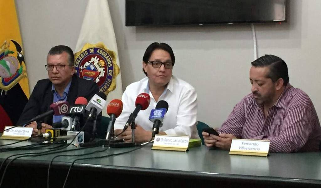 Fernando Villavicencio se colocará, bajo protesta, brazalete electrónico