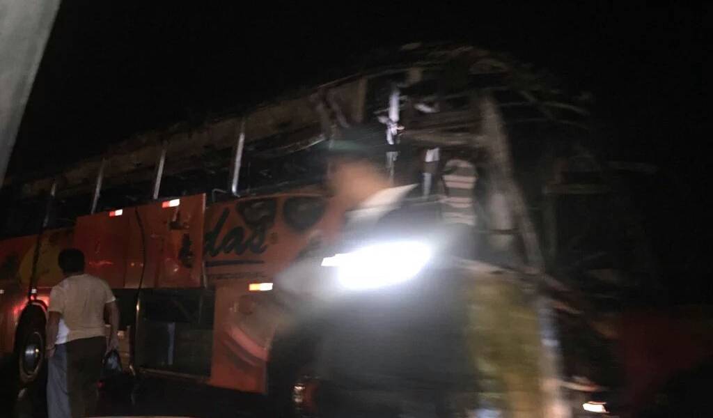 Accidente en vía Durán - Yaguachi deja un fallecido y 18 heridos