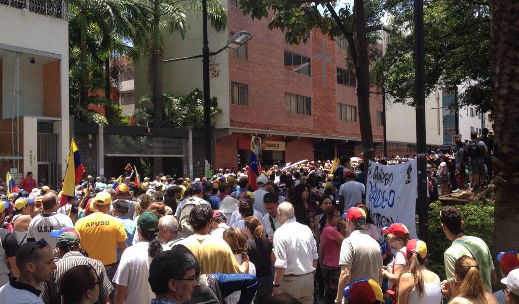 Inicia en Venezuela marcha por la &quot;Resurrección de la Democracia&quot;