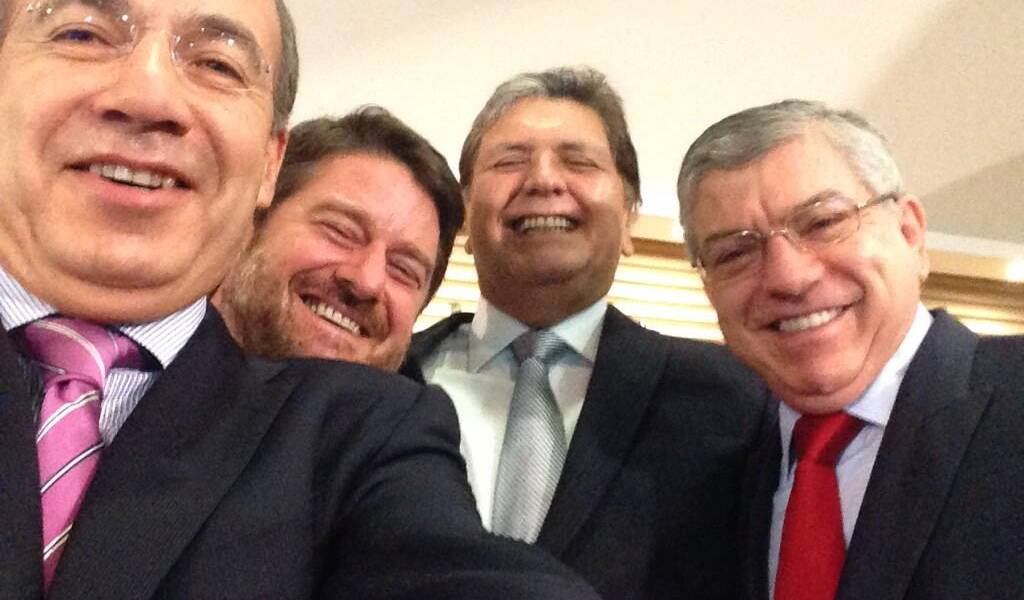 La moda &#039;selfie&#039; contagió a expresidentes latinoamericanos