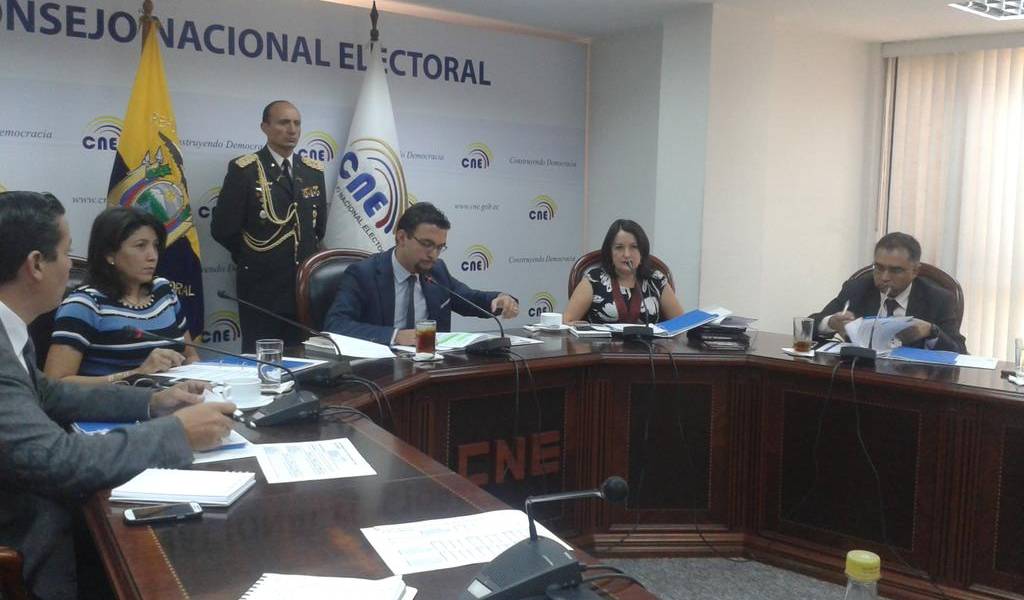 CNE niega pedido de consulta de Compromiso Ecuador y aprueba el de Nebot