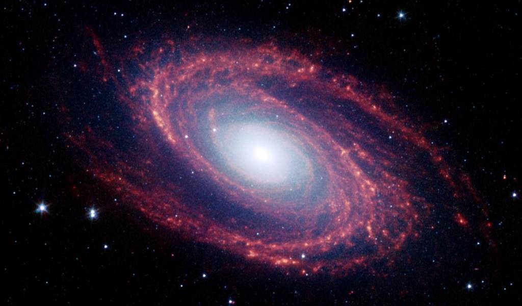 Nuestra galaxia se mueve atraída y empujada (estudio)