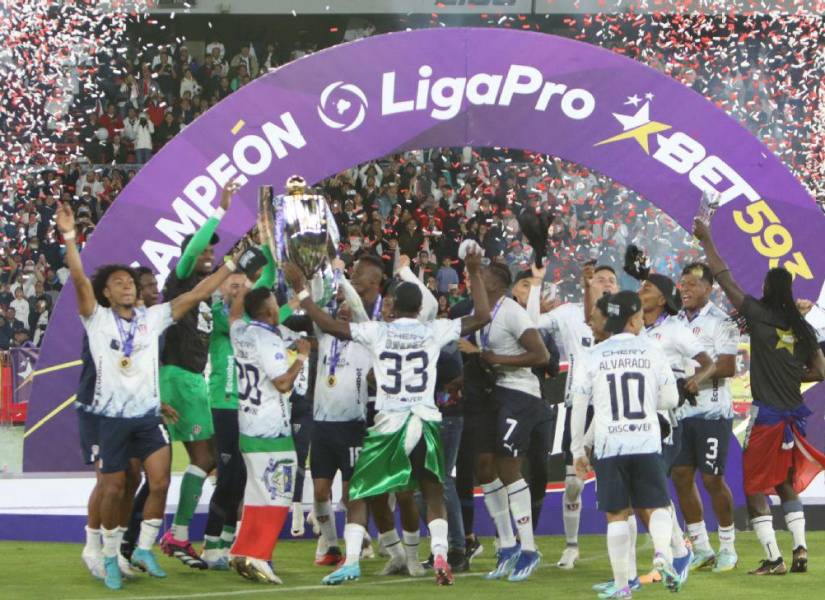 Los jugadores de Liga de Quito celebrando el título.