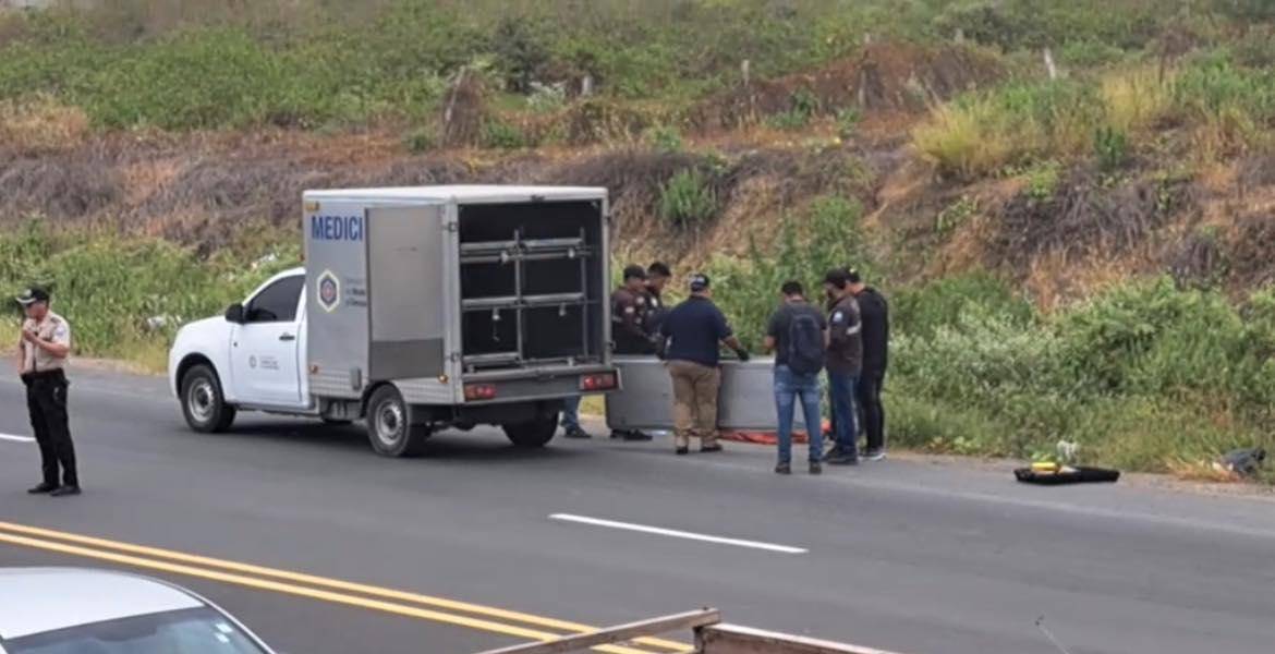 Los cuerpos de dos mujeres fueron abandonados en la vía Perimetral de Santa Elena
