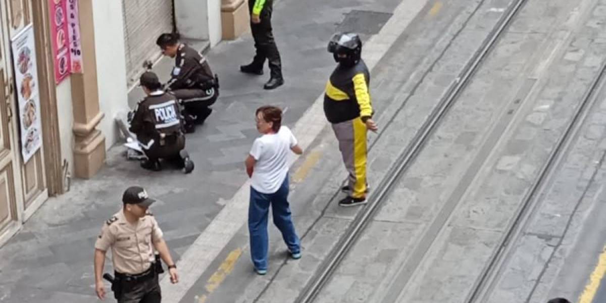 Cuenca: sujetos armados asaltaron una joyería y realizaron disparos en su huida