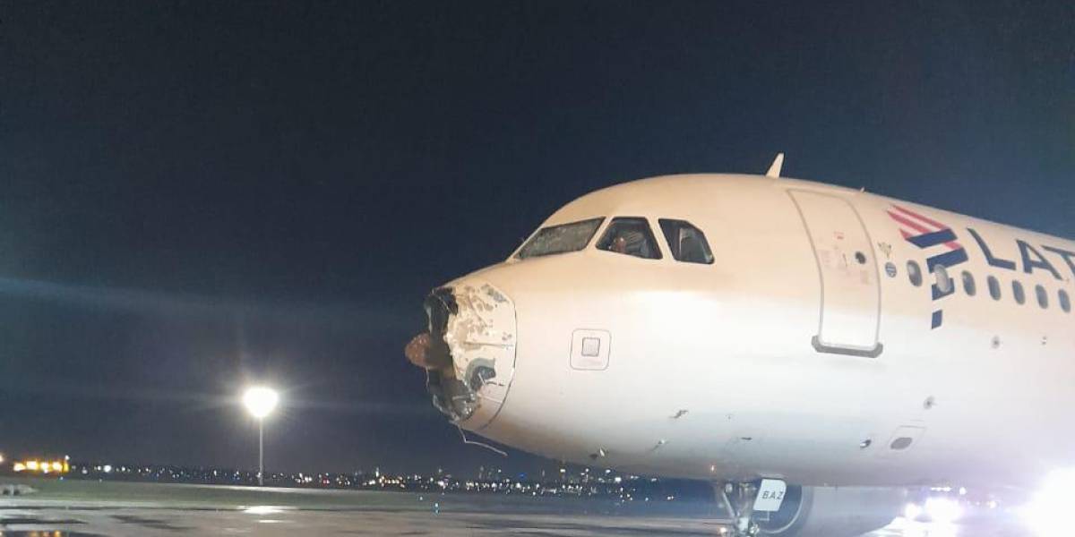 Video muestra el terror de los pasajeros en un avión que iba de Santiago de Chile a Asunción