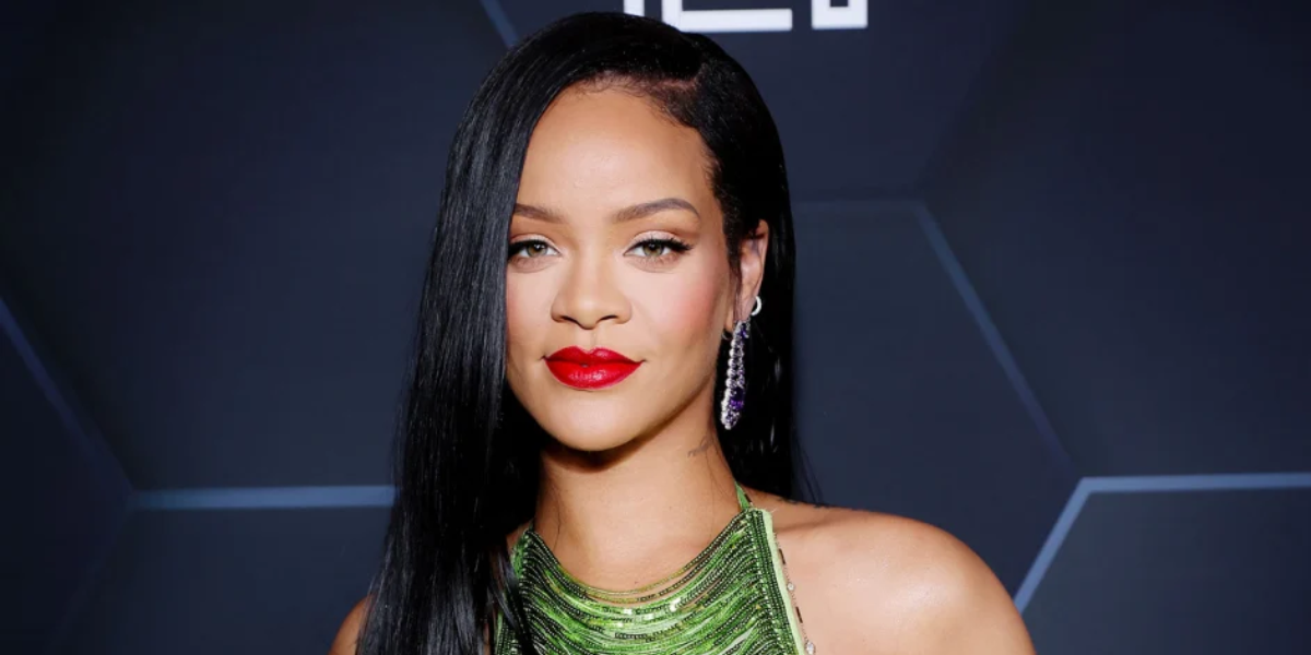 Rihanna luce un nuevo color de cabello que llamó la atención en redes