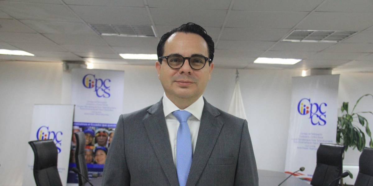 Fabrizio Peralta Díaz será posesionado como Superintendente de Datos por la Asamblea